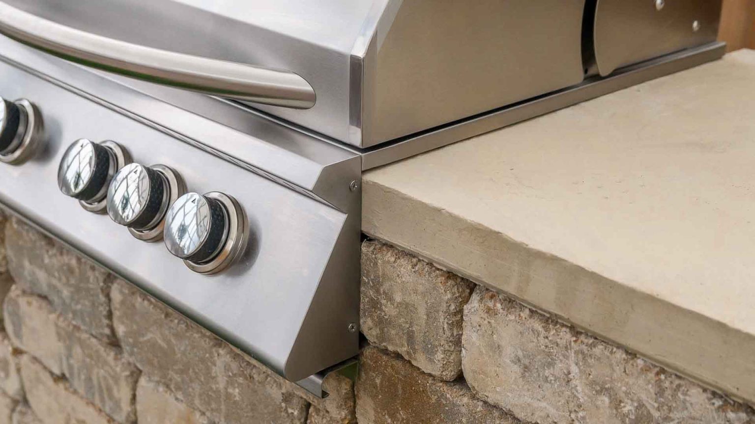 Stainless Builtin Grill can handle your BIGGEST parties!